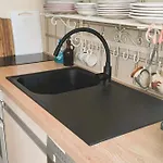 Peaceful Stay With Stunning Views Apartman
